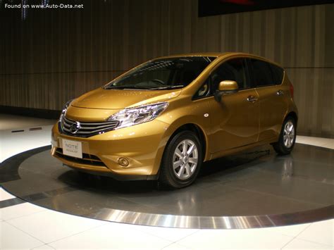 Nissan Note E12 šoninis vaizdas