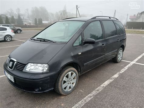 Infografika: Seat Alhambra dalys ir jų suderinamumas su VW Sharan bei Ford Galaxy