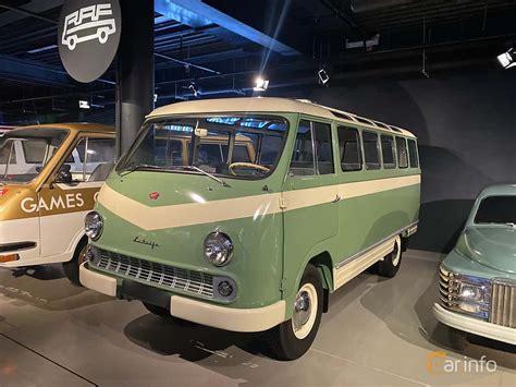 RAF-977 „Latvija“ mikroautobusas, jo evoliucija ir skirtingos modifikacijos