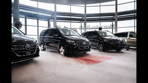 Mercedes-Benz V-klasės salono interjeras su dideliais ekranais