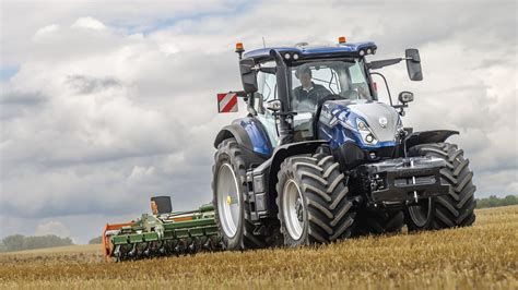 New Holland T7 Standard Wheelbase serijos traktorius, dalyvaujantis konkurse