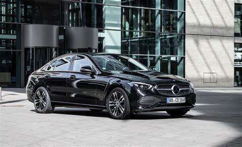 Teminis automobilio Mercedes-Benz C 300 e AMG Line nuotrauka