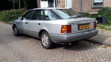 Ford Scorpio Ghia interjero nuotrauka su elektra valdomais langais ir stoglangiu
