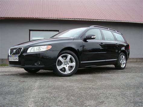 Volvo V70 2008 bagažinė iškart po pirkimo