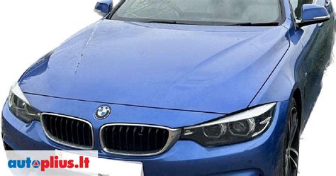 Rusiškų automobilių detalių asortimento vitrina