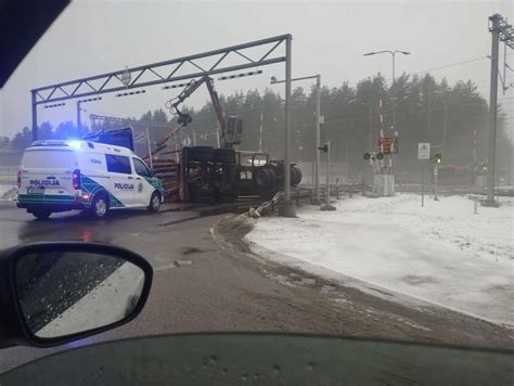 Tematinė nuotrauka, avarija geležinkelio pervažoje