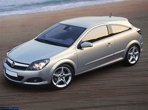 Opel Astra H GTC išorės dizainas