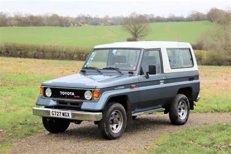 Toyota Land Cruiser J7 LJ73 Turbo visureigio nuotrauka
