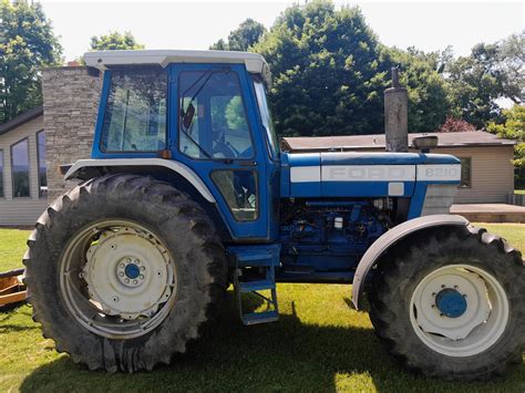 Teminė nuotrauka: traktoriaus Ford 8210 dalys