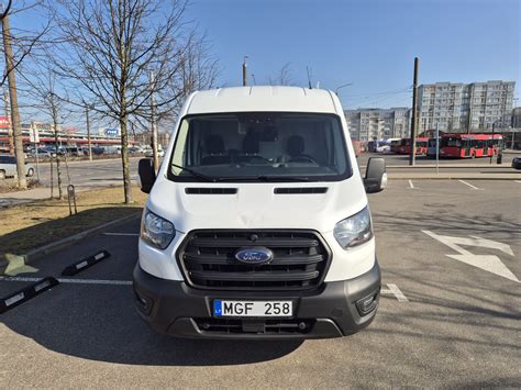 Ford Transit krovinių skyrius ir jo matmenys