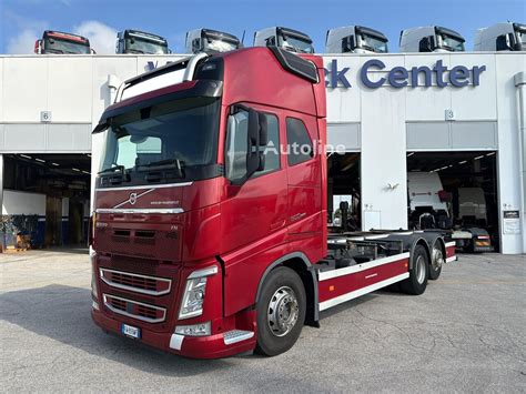 Volvo FH13 sunkvežimio nuotrauka su priekaba