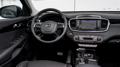 Kia Sorento interjeras su multimedijos sistema