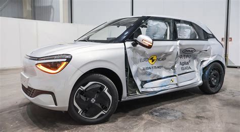 Euro NCAP susidūrimo testo iliustracija su Citroën C6