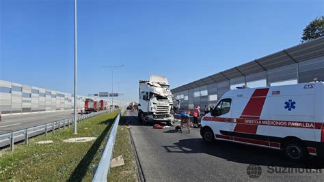 Sunkvežimio plovykla prie Marijampolės, Via Baltica kelyje