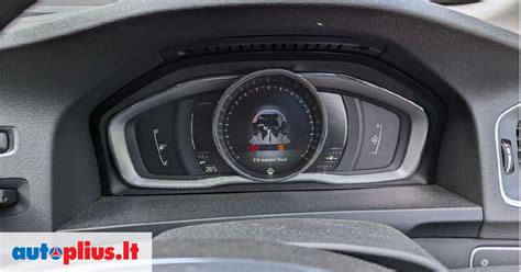 Volvo S60 prietaisų skydelis su skirtingais simboliais