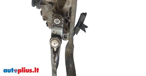 „Toyota“ automobilio langų atidarymo mechanizmas