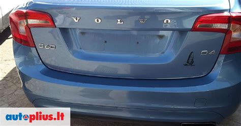 Volvo S60 trečios kartos salonas su dideliu jutikliniu ekranu