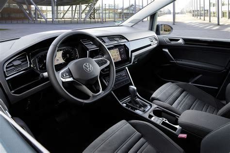 Volkswagen Touran interjeras