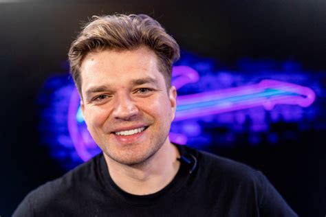 Jonas Nainys, dirbantis radijo laidų ir renginių vedėjas