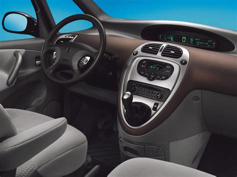 Citroën Xsara Picasso interjero prietaisų skydelis