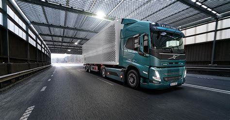 „Volvo“ sunkvežimių inovacijos: elektrinis, dujinis, kamerų sistema, I-Save