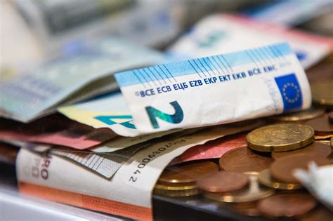 Lentelė: Autobusų vairuotojų atlyginimai Vokietijos miestuose 2024 m.