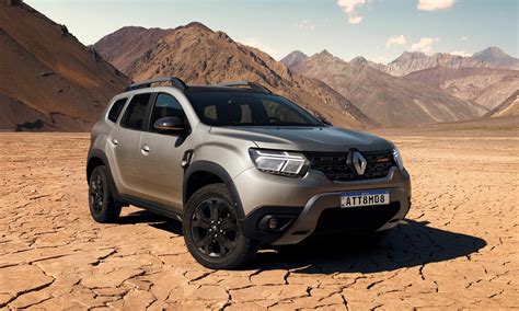 Renault Duster važiuojantis bekele