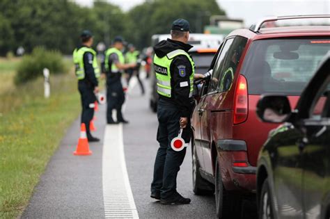 infografika apie teisės vairuoti atėmimo termino sutrumpinimo galimybes
