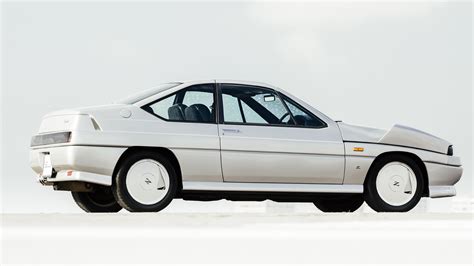 Autech Stelvio sportinis automobilis