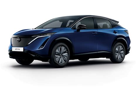 Nissan Ariya įkraunama stotelėje