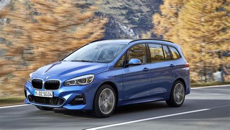 BMW 2 Gran Tourer interjero nuotrauka su atlenktomis sėdynėmis