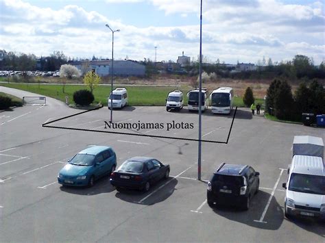Nuotrauka, iliustruojanti viešąją automobilių stovėjimo aikštelę
