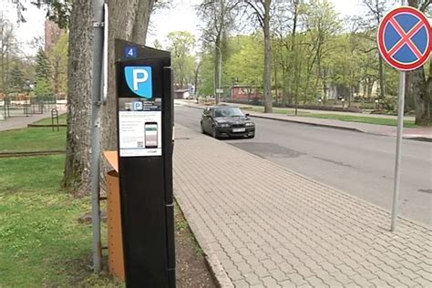 mokėjimo automatas parkavimo aikštelėje
