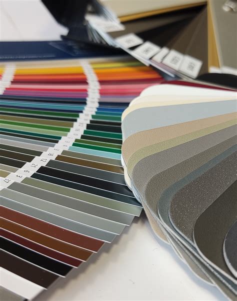 Mercedes-Benz interjero apdailos tipų ir spalvų pavyzdžiai
