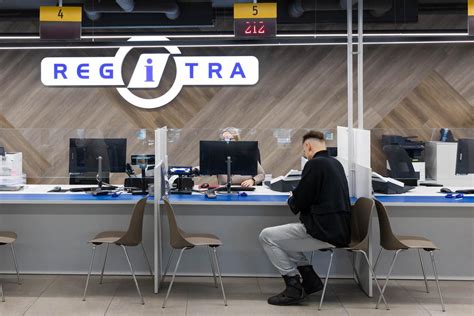 Tematinė nuotrauka: dokumentų patikra Regitroje