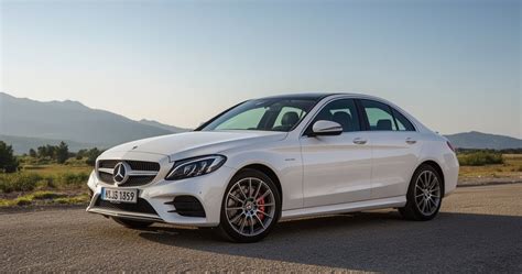 Mercedes-Benz C-klasės W205 modelio iliustracija