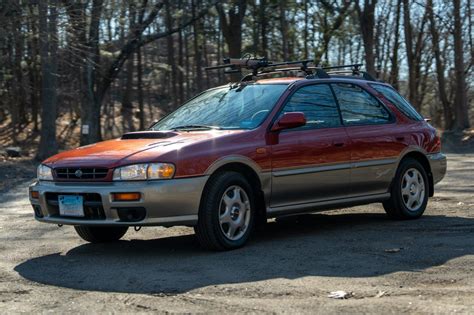Subaru Impreza Outback Sport interjero nuotrauka
