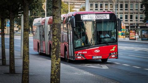 Teminė nuotrauka, vaizduojanti autobusą.