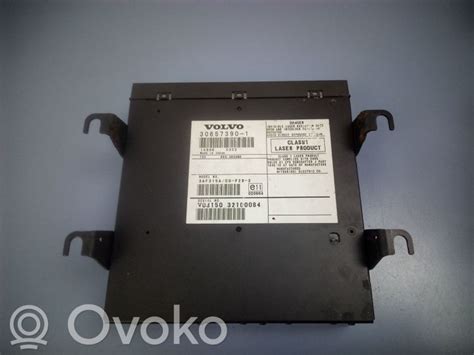 senesnio modelio Volvo XC90 interjero navigacijos sistema su CD/DVD grotuvu