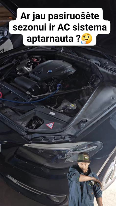 Tematinė nuotrauka: automobilių diržai variklio skyriuje