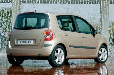 Renault Modus variklio skyriaus nuotrauka