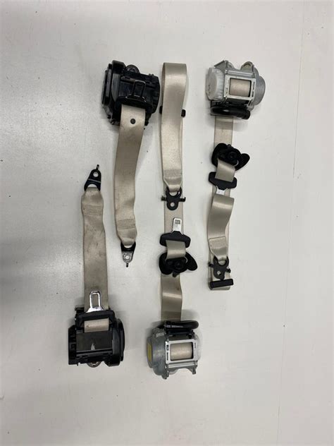 BMW E46 saugos diržų įtempėjo schema