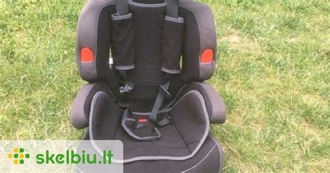 Pažeista automobilio sėdynė (pvz., su įplyšimu ar pradilimu)