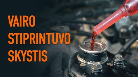 Foto: Vairo stiprintuvo skysčio rezervuaro tikrinimas