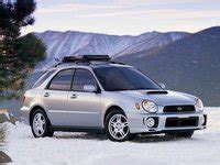 Tematinė nuotrauka, iliustruojanti „Subaru Impreza“ Afrikos peizaže