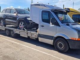 Teminė nuotrauka: automobilių gabenimas autovežiu