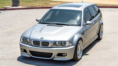 BMW E46 Touring automobilio galo vaizdas su valytuvu