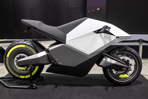 schema: „Ola Electric“ „Diamondhead“ motociklo technologinių savybių palyginimas