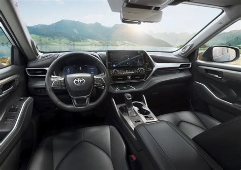 Toyota automobilio prietaisų skydelis su navigacijos sistema