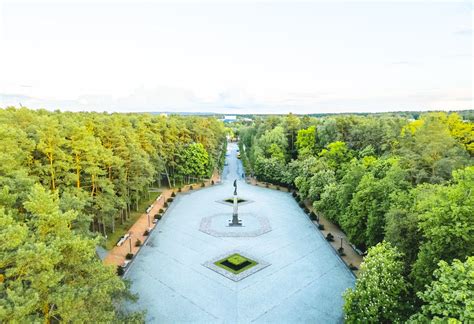 Nuotrauka ar grafika, vaizduojanti Alytaus Variklių Remonto Centro dirbtuves arba komandą.
